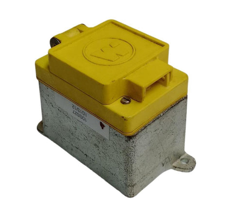 Woodhead 70-0210 Flip Outlet Cover W/ L16-20R Receptacle & OZ/Gedney Enclosure