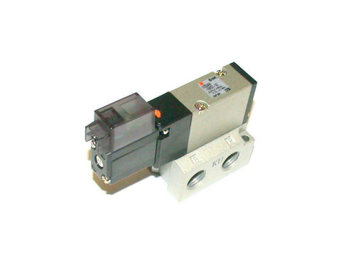 New SMC  VZ524M-5M0Z-02  Solenoid Valve W/Manifold 24 VDC 1/4 NPT