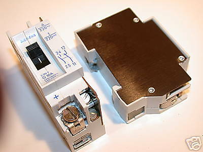 UP TO 3 SIEMENS 10 AMP 1P CIRCUIT BREAKER DIN MOUNT