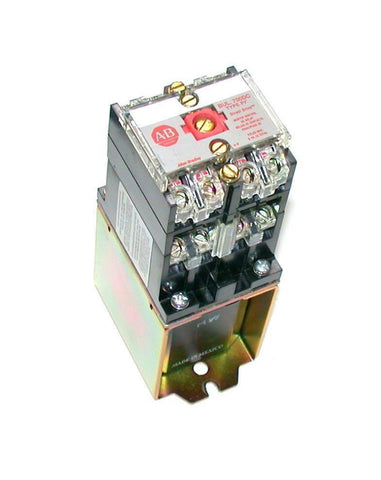 ALLEN BRADLEY  700DC-PK800Z24   DIRECT DRIVE MASTER CONTROL DC  RELAY 24 VDC