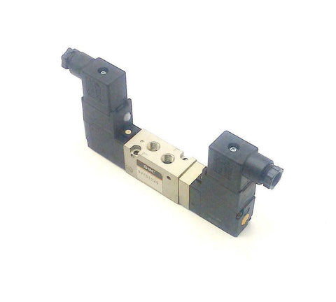 New SMC  NVFS1220  Solenoid Valve W/Electric Plugs 1/8 NPT 21-26 VDC