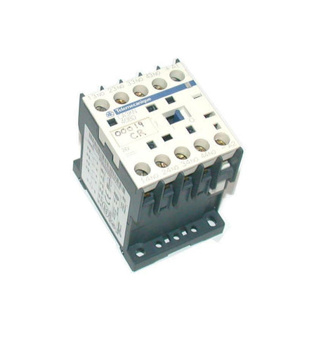 TELEMECANIQUE  CA3KN   CONTROL  RELAY 24 VDC