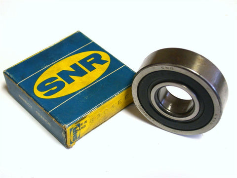 BRAND NEW IN BOX SNR SINGLE ROW BALL BEARING 20MM X 52MM X 15MM 6304 EE