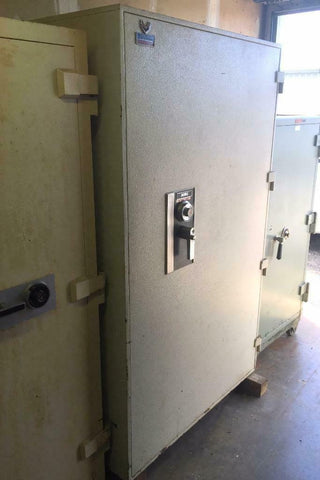Diebold Fire Class 150 - 1 Hour Data/ Media Safe UL Listed 17" X 32" X 62"