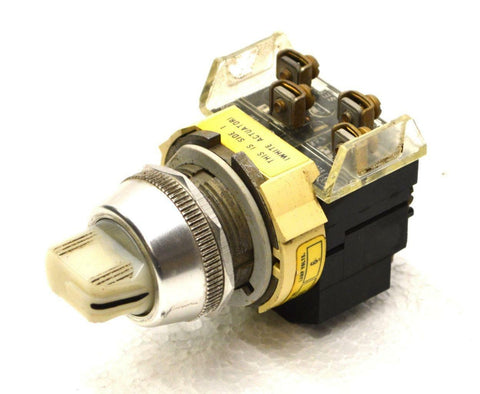 Allen Bradley 800T-16JX2KB7 3-Position Illuminated White Selector Switch 120 V