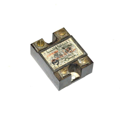 CRYDOM CONTROLS A2402 SOLID STATE RELAY 240 VAC @ 2.5 AMPS