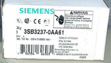 New Siemens  3SB3237-0AA61 White Momentary Pushbutton 10 Amp 1 N.O. Contact