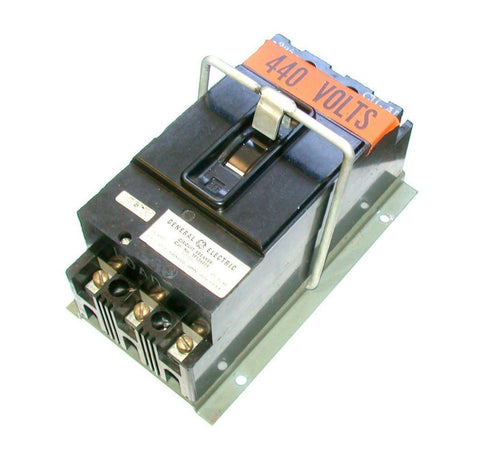 SQUARE D  TF136015  3-POLE  CIRCUIT BREAKER 15 AMP 600 VAC