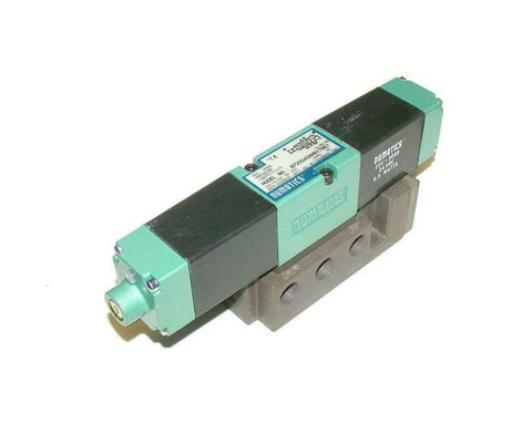 New Numatics  072SS43AM017N61  Manifold Solenoid Valve 24 VDC