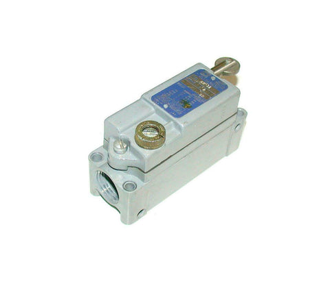 Square D  9007AW-32  Oil Tight Heavy Duty Limit Switch 10 Amp