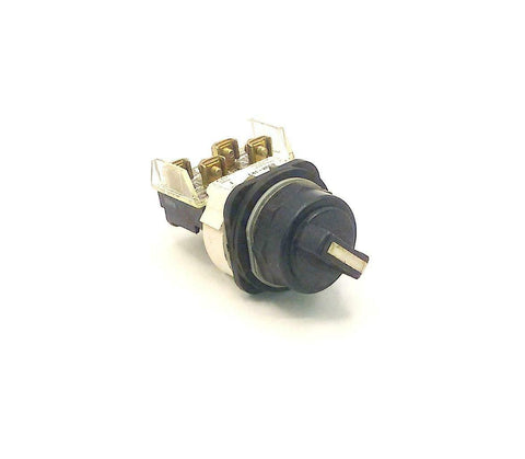 Allen Bradley  800T-JR2  3-Position Maintained Selector Switch