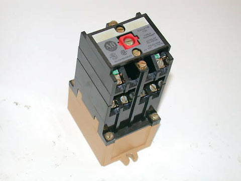 7 ALLEN BRADLEY CONTROL RELAYS 10 AMP MODEL 700P600A1