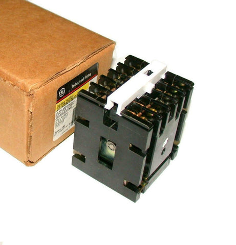 NIB New GE General Electric   CR120AD02247AA   Industrial Relay 4-Pole 10 Amp