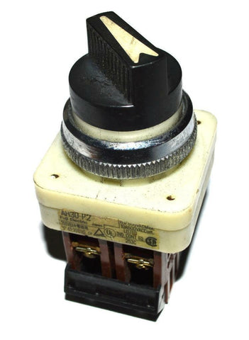 FUJI ELECTRIC AH30-P2 2 POSITION MAINTAINED SELECTOR SWITCH 250 VOLT 6 AMP