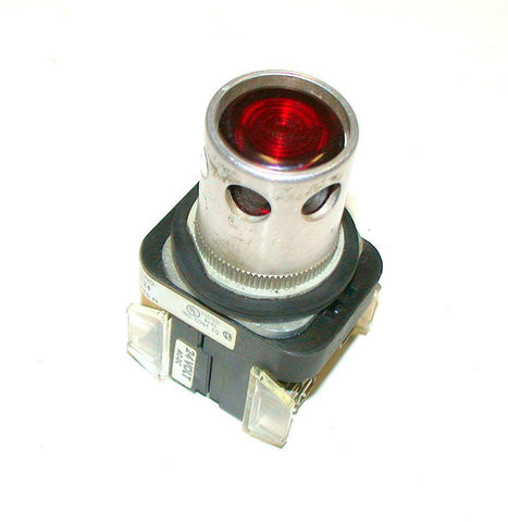 ALLEN BRADLEY ILLUMINATED RED PUSHBUTTON 1 N.O. 1 N.C.  800T-QT24