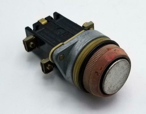 General Electric CR2940U201 Red Pushbutton Switch