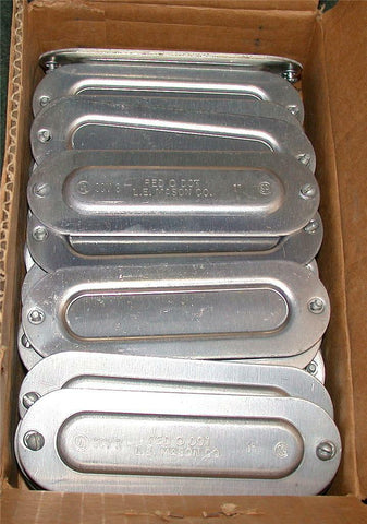 NEW BOX OF 50 RED DOT 1" CONDUIT BODY COVERS  MODEL SCV-3