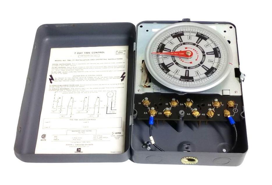 Emerson Electric TMC-71 Chromalox 7 Day Indoor / Outdoor Dial Timer Co