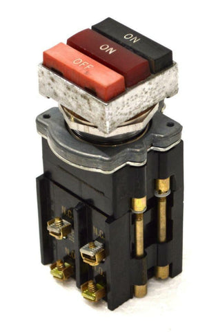 Cutler-Hammer E30EA Push Button On/Off W/ Indicating Light 2 N.O - 2 N.C 120 V