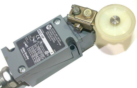 ALLEN BRADLEY PRE-WIRED 1 1/2" NYLON WHEEL LEVER TYPE LIMIT SWITCH 802T-HP
