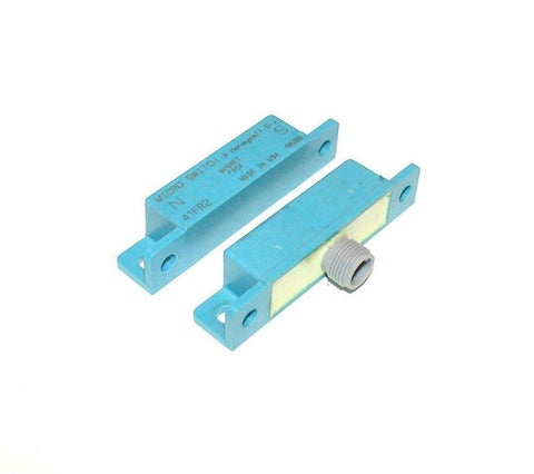 Micro Switch 40FR3-33-1 41FR2 Blue Magnetic Proximity Switch With Magnet