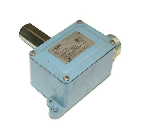 UNITED ELECTRIC PRESSURE SWITCH 15 AMP 480 VAC MODEL J6-9610