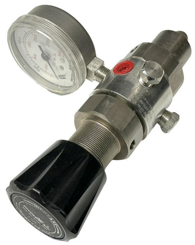 Air Products E12-U-C445F Gas Regulator 250psi Max Outlet 1 Gauge M20966