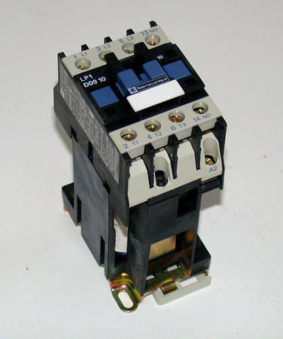 6 TELEMECANIQUE MOTOR STARTERS 9 AMP MODEL LP1D0910
