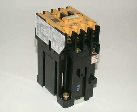 5 ALLEN BRADLEY MOTOR STARTERS 10 AMP MODEL 100A09NZ3