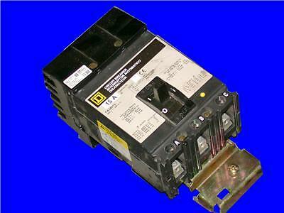 VERY NICE SQUARE D 15 AMP CIRCUIT BREAKER MOD# FA34015