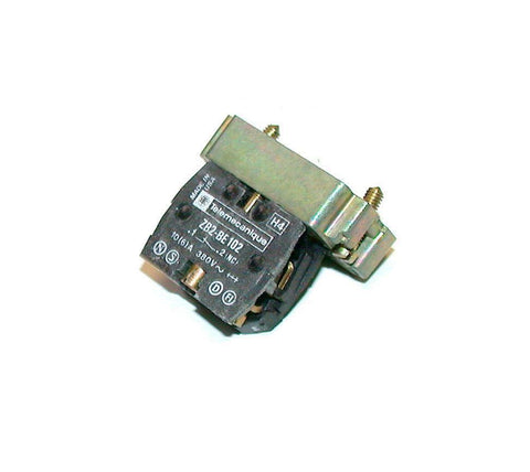 NEW TELEMECANIQUE CONTACT BLOCK W/BEZEL 1 N.C. CONTACT 10 AMP