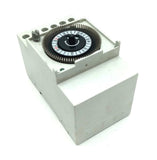 General Electric CLSQ31WM Analog Time Switch 16A 250VAC 3 Module Day Program