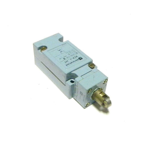 Telemecanique  ZCK-J11  ZCK-J01 ZCK-E67  Oil Tight Limit Switch  10 AMP