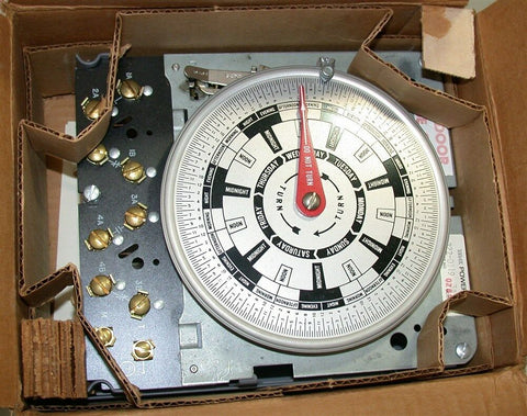 New Siemens Powers BRACKET MOUNT PROGRAM CLOCK 222-0119