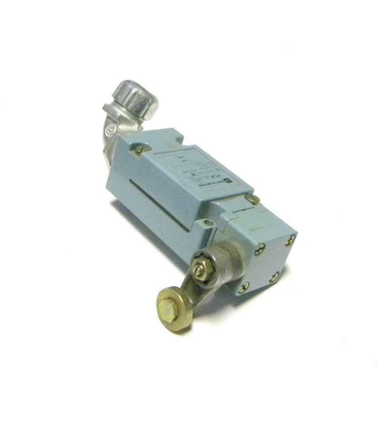 TELEMECANIQUE ZCK-J11  ZCK-J01  ZCK-E056  OIL TIGHT LIMIT SWITCH  10 AMP