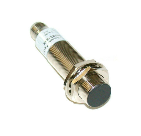 NEW CUTLER-HAMMER INDUCTIVE PROXIMITY SWITCH 20-250 VAC MODEL  E57-18GSS05-AAB