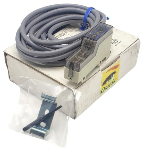 Telemecanique XUV-H003530 Photoelectric Sensor 061846 12-24VDC