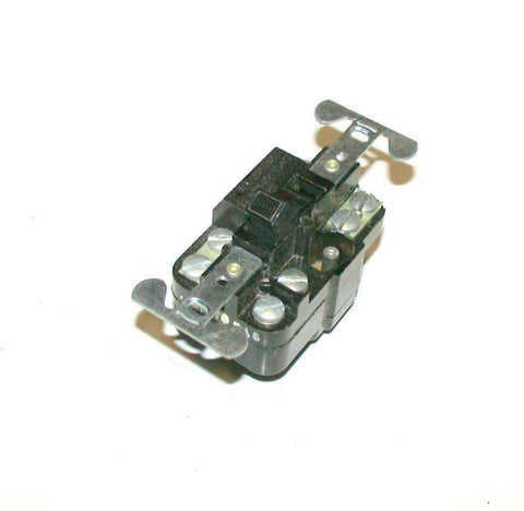 New Cutler Hammer  9101H72A  2-Pole Manual Motor Starter Switch 116-230 VAC