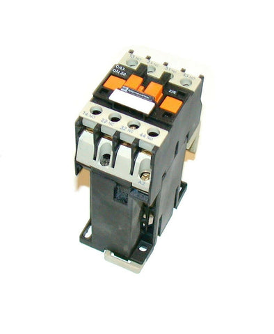 TELEMECANIQUE CONTROL RELAY 10 AMP MODEL CA3DN22  (7 AVAILABLE)