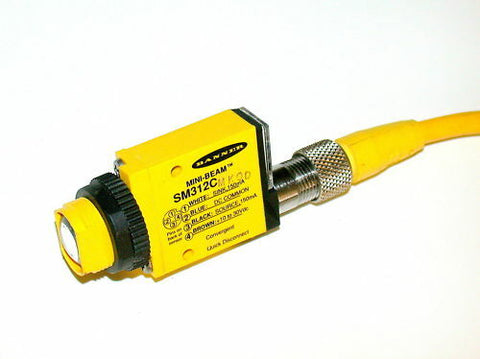 2 BANNER PHOTOELECTRIC MINI-BEAMS   MODEL SM312CMKQD