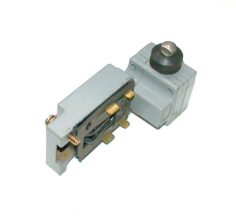 SQUARE D  9007C054  LIMIT SWITCH 10 AMP SERIES A W/OPERATING HEAD