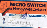 Honeywell Micro Switch 31AT241-P 3 Position Locking Maintained Toggle Switch