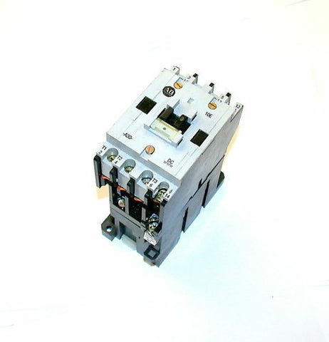 ALLEN BRADLEY MOTOR STARTER RELAY MODEL 100A30NZ3