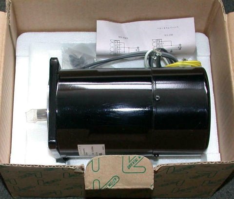 New Oriental Motor  5RK40GK-A2M  Reversible Motor W/AC Magnetic Brake