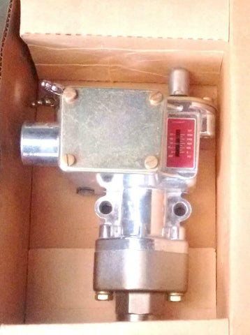 New Barksdale  9672-3  Pressure Switch 250-3000 PSI 17.2-207 Bar