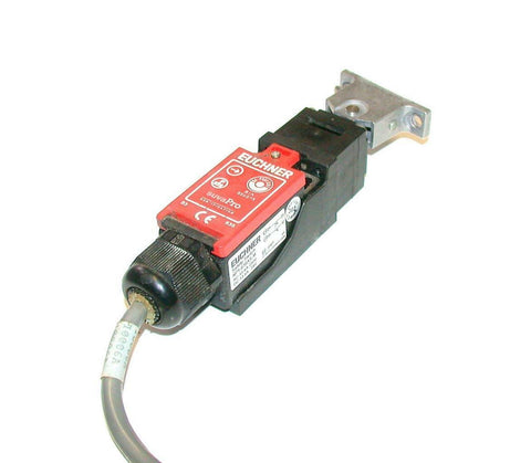 EUCHNER  SUVAPRO  SAFETY SWITCH INTERLOCK W/KEY 230 VAC 4 AMP