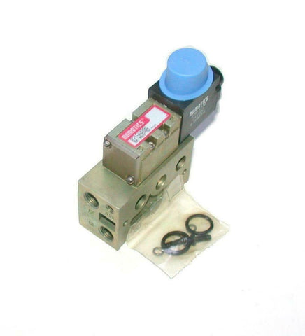 New Numatics  031SA4004  Manifold Solenoid Valve W/Manifold 24 VDC 8 Watt