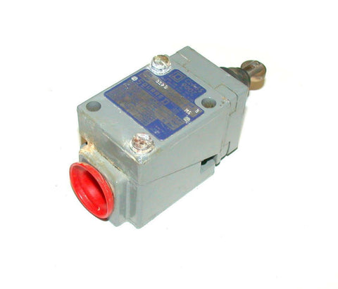 SQUARE D  9007B52D  HEAVY DUTY OIL TIGHT LIMIT SWITCH 10 AMP 600 VAC