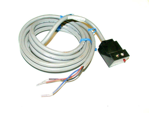 NEW BANNER  SE612D 26063 ECONO BEAM PHOTOELECTRIC SENSOR