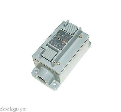 NEW ALLEN BRADLEY LEVER OPERATED PUSHBUTTON STATION MODEL 800S-2SC4